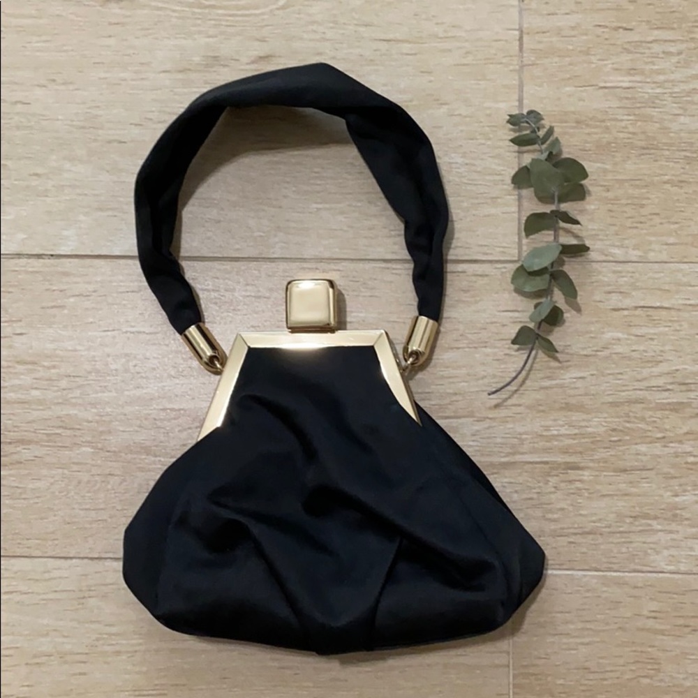Gorgeous silk type evening Clutch